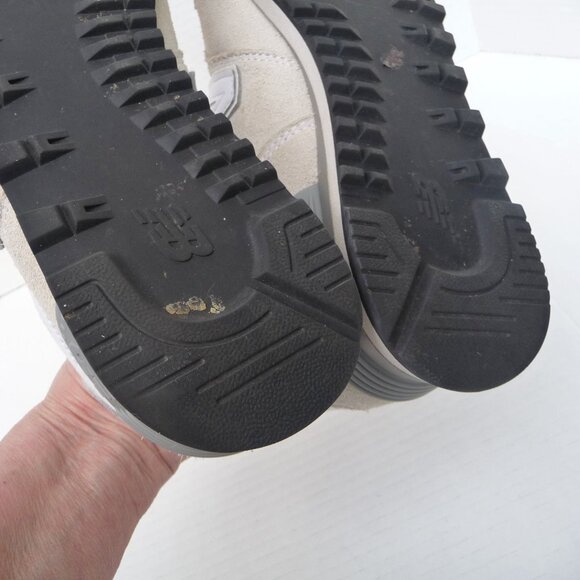 NEW BALANCE 574 SNEAKERS SIZE 8 WIDE - Picture 4 of 9